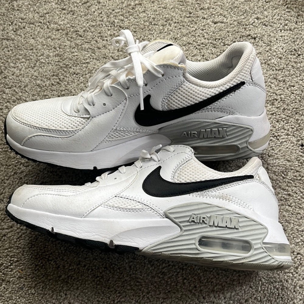 NIKE WOMENS AIR MAX